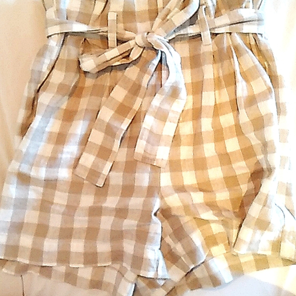 beige & white shorts, Size: S Brand: a new day™